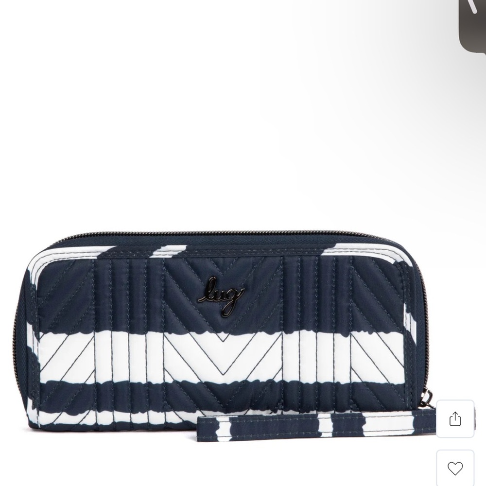 Lug Straddle Navy Striped Wristlet